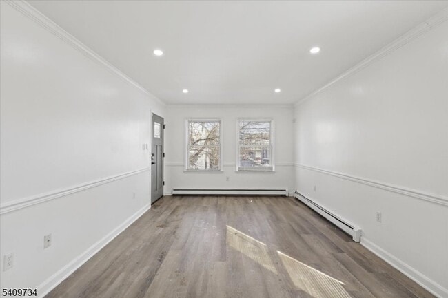 Building Photo - 17 Holsman St