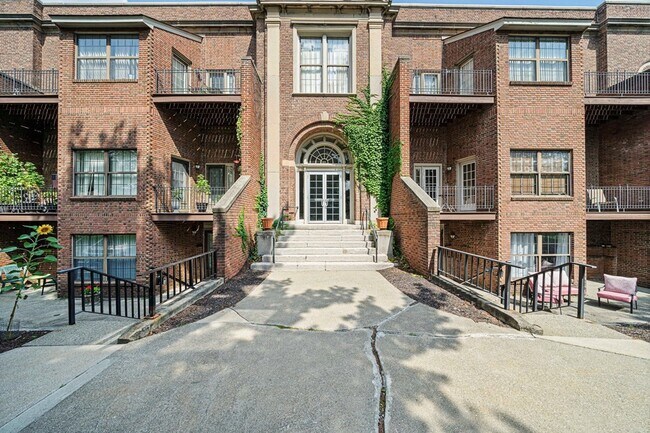 Foto del edificio - 325 Plantation St