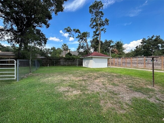 Building Photo - 2418 Prentice Rd