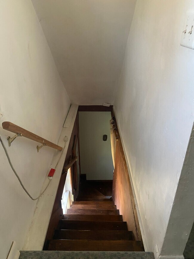 Foto del edificio - 5422 Ruby Dr