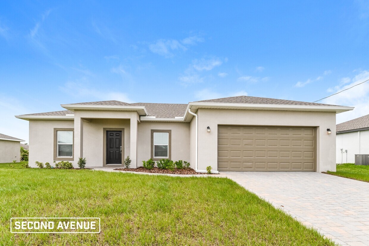 Primary Photo - 2863 Carmelia St