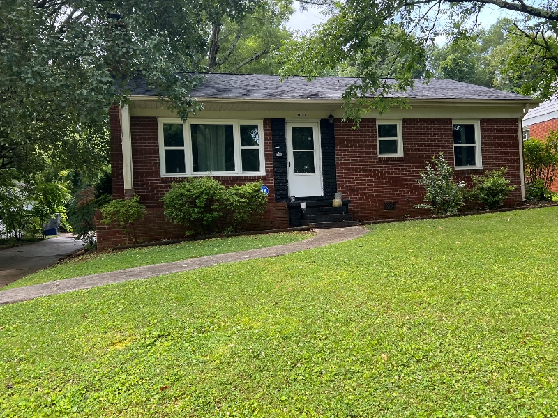 Primary Photo - 3008 Enfield Rd