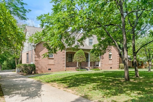Building Photo - 1158 Sewanee Rd