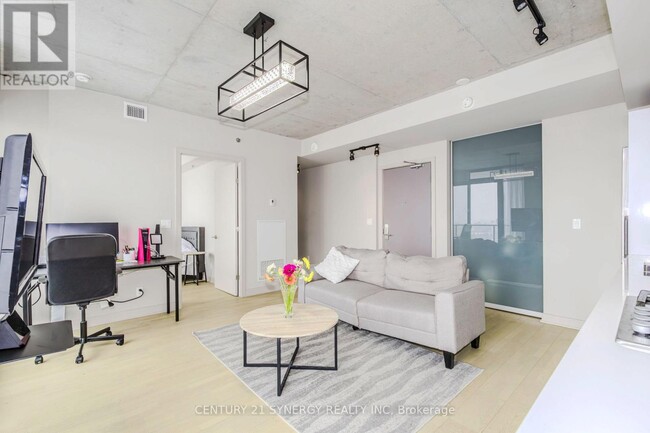 Building Photo - 203 Catherine St