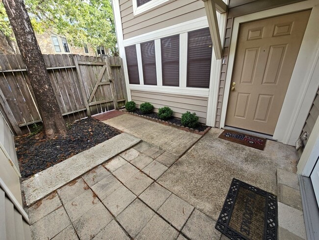 Photo - 2 Bed 1.5 Bath Condo in Bryan!