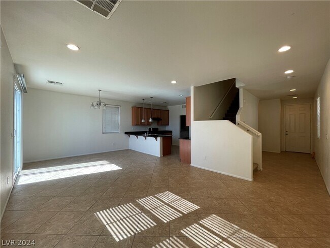 Building Photo - 10632 Summerbell St