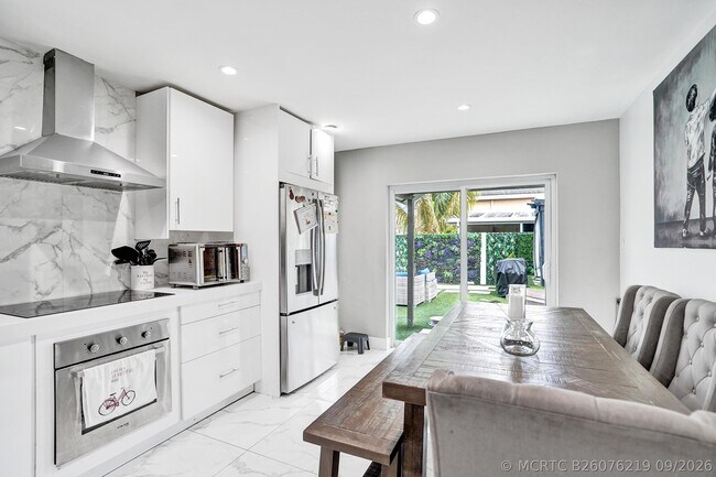 Foto del edificio - 372 W Riverbend Dr