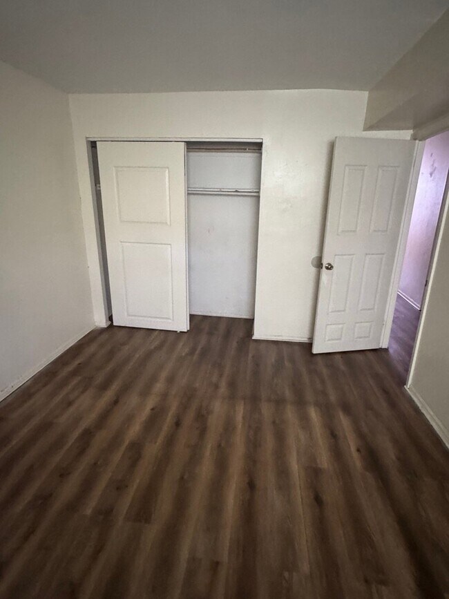 Foto del edificio - 9440 Woodbridge Rd