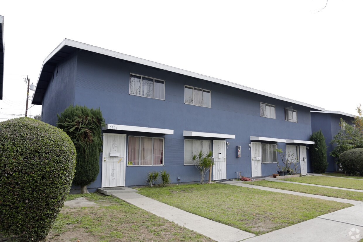 Foto principal - 2709 S Baker St