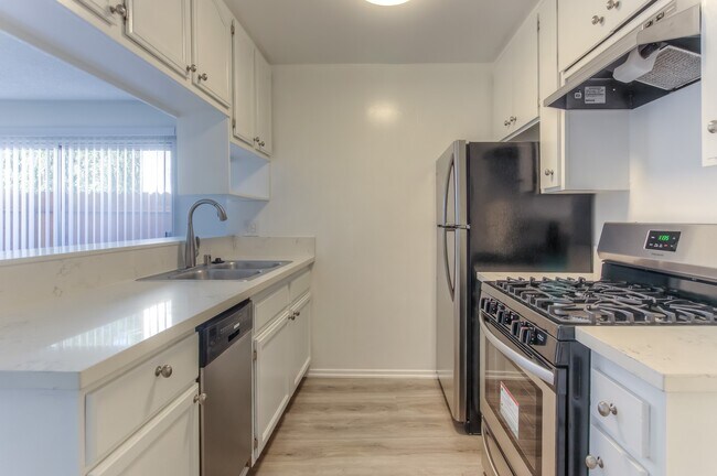 Foto del edificio - 1810 Prosser Ave