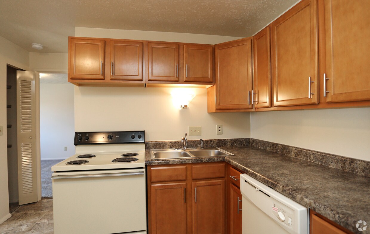 Bridgeport Apartments 5576 Bridgetown Rd Cincinnati, OH Apartments