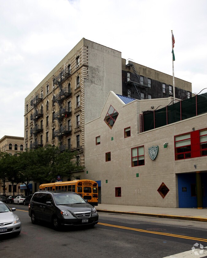 Building Photo - Harold Apartments