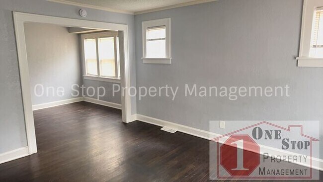 Building Photo - Beautiful 2 Bedroom 1 Bathroom in Kansas C...