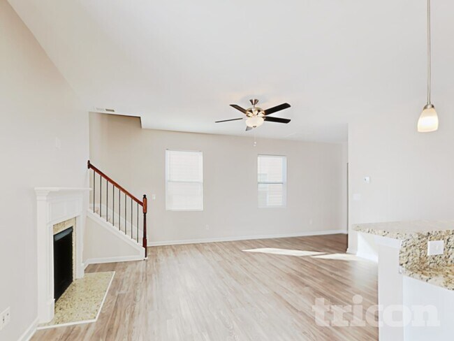Foto del edificio - 519 Knothole Ln