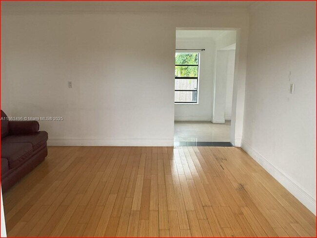 Foto del edificio - 8281 SW 28th St