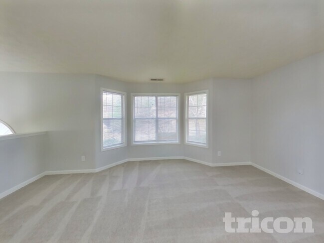 Foto del edificio - 3935 Piper Glen Dr NE
