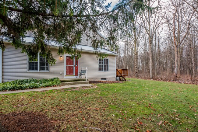 Building Photo - 659 Strand Pond Cir