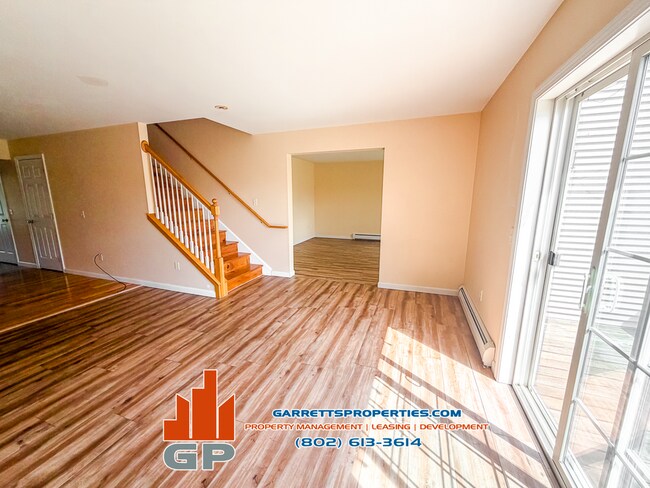 Building Photo - 14 Giles Dr