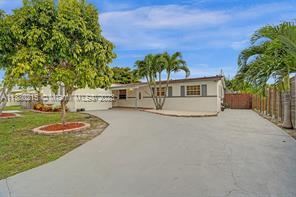 Foto del edificio - 4 br, 2 bath House - 19600 Gulfstream Rd # 1