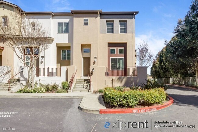 Foto del edificio - 4 br, 3 bath Townhome - 2702 Holly Street,...