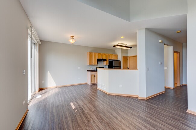 Building Photo - 490 Vaughn Cir