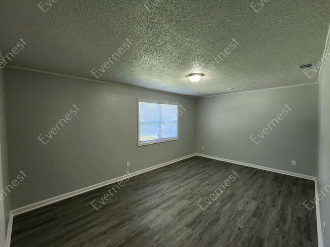 Foto del edificio - 472 Mount Vernon Rd NW
