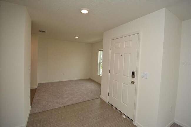 Building Photo - 4 Burnham Ln