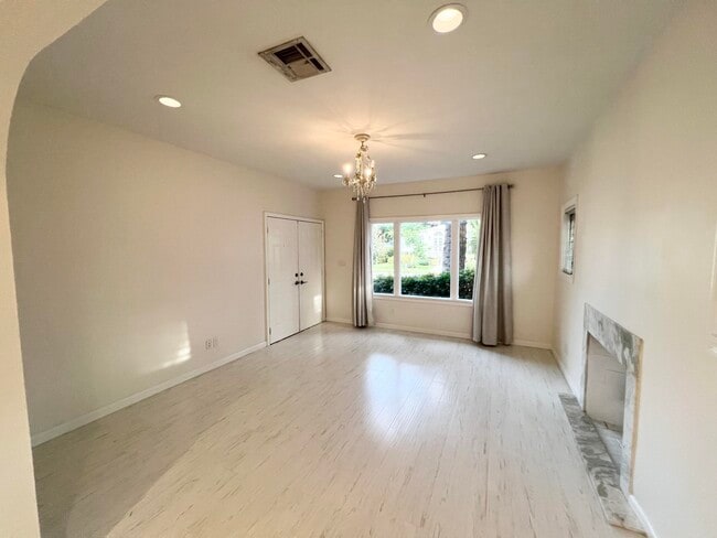 Building Photo - 431 Ardmore Rd