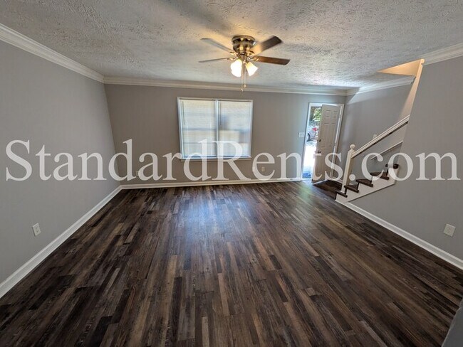 Building Photo - 2872 Spruce Cir