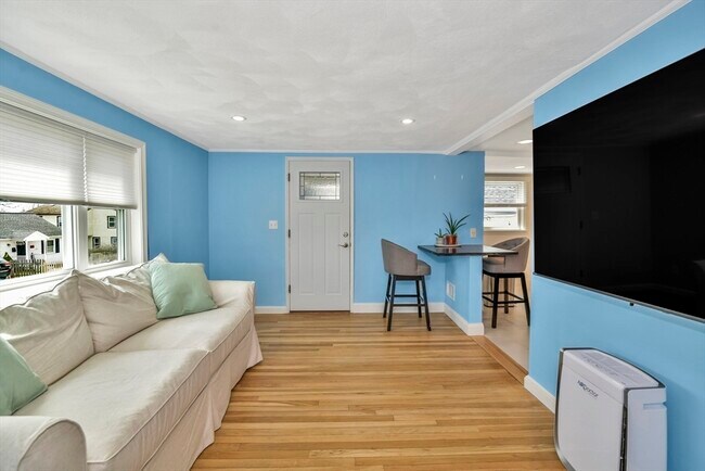 Building Photo - 38 Grassmere Rd