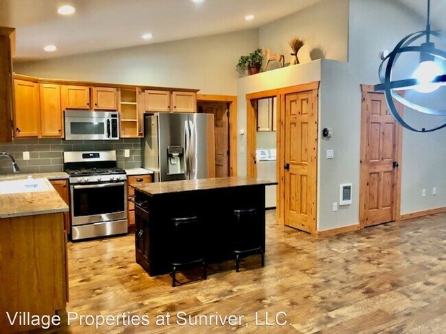 Building Photo - 3 br, 2 bath House - 56069 Savage Dr.