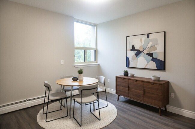 Dinning Room - Fairview Towers