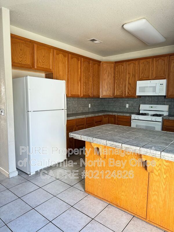 Building Photo - 448 Beltrami Dr