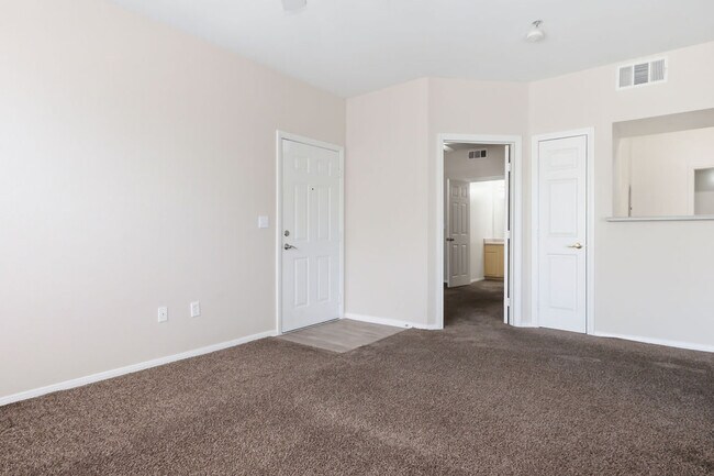 Building Photo - 6955 N Durango Dr