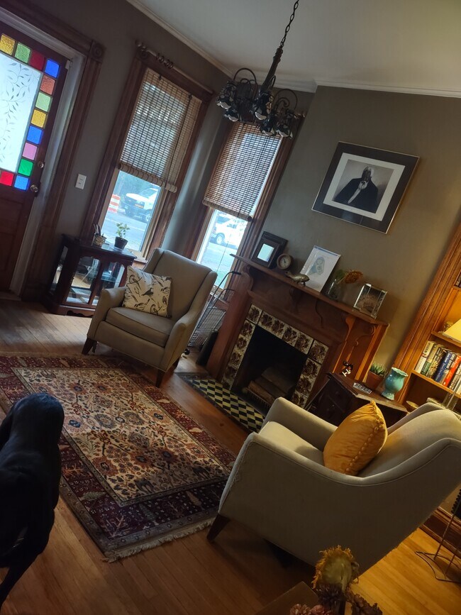 Foto del edificio - 363 Laurel St