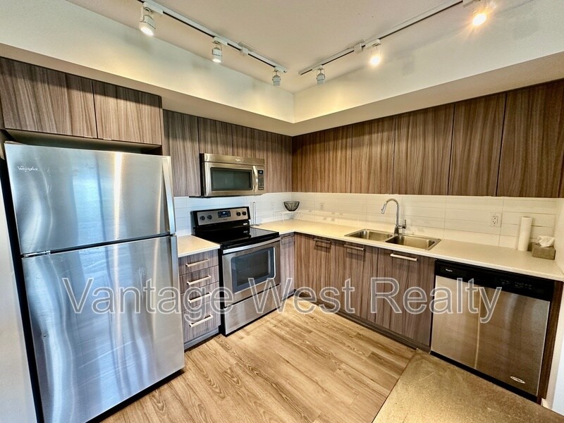 881 Academy Way, Kelowna, BC V1V 3A4 Condo for Rent in Kelowna, BC