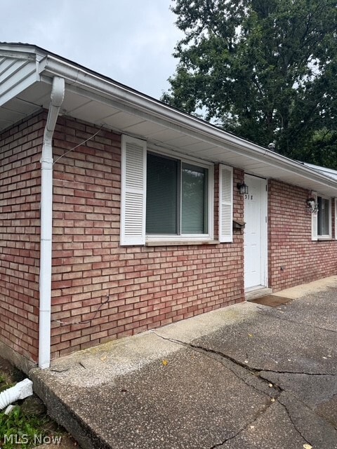 Building Photo - 318 Sagamore Ave