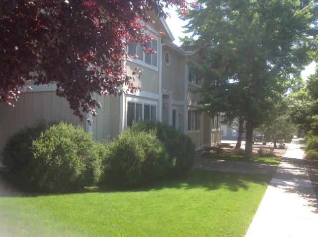Building Photo - 395 Reno Ave