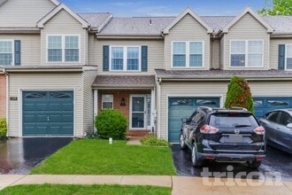 Building Photo - 137 Harvard Dr