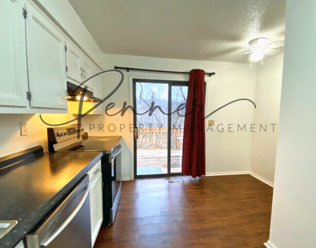 Foto del edificio - 811 NE Barnes Dr