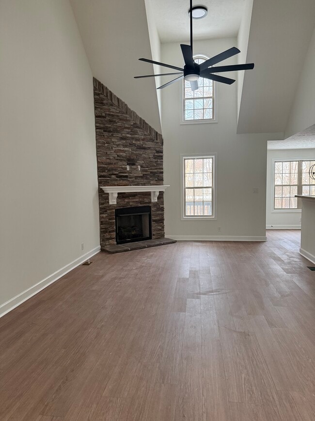 Foto del edificio - 642 Fox Hound Dr