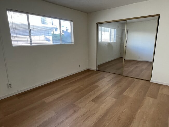 Bedroom - 11628 Mayfield Ave