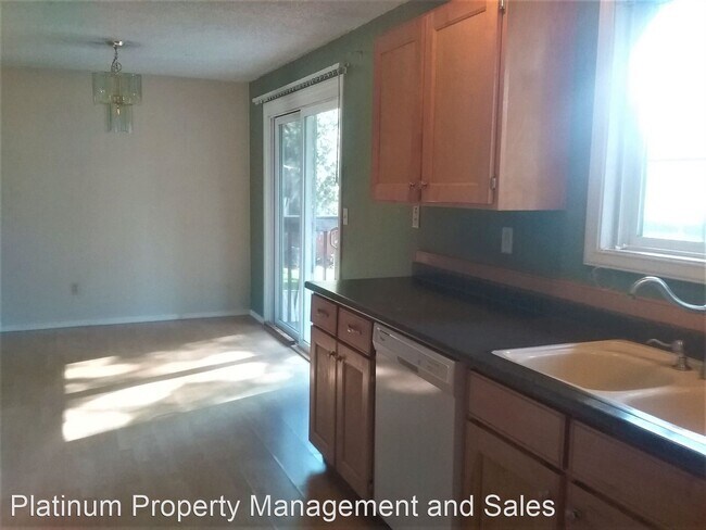 Building Photo - 204 Ridgemont Dr