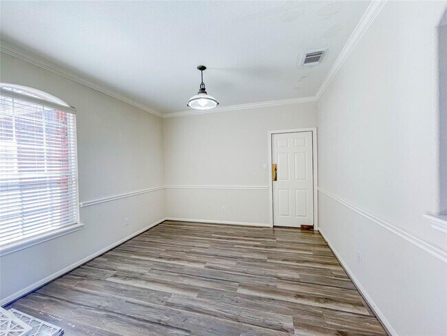 Building Photo - 4010 Brookdale Ct