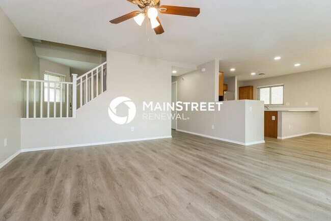 Foto del edificio - 5 Bedroom Pet-Friendly Home in El Mirage, AZ with Main Street Renewal