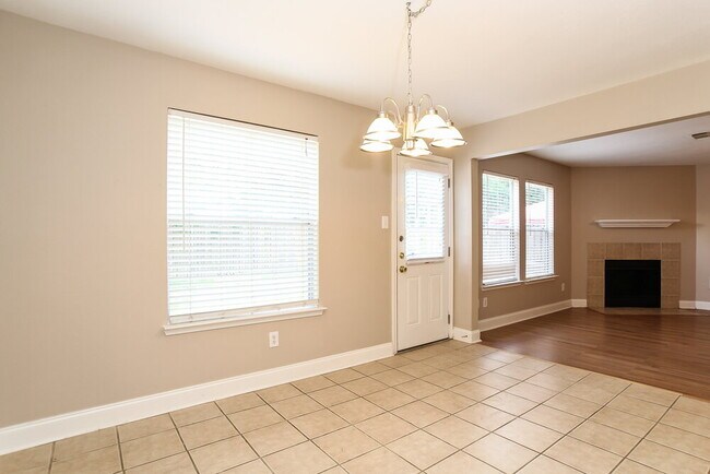 Foto del edificio - 19530 Sandy Bank Dr