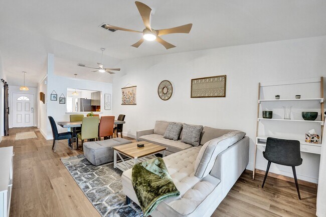 Foto del edificio - 5740 N Park Rd