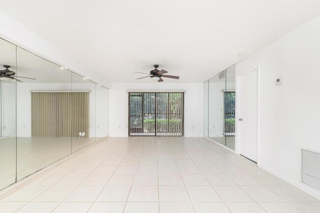 Foto del edificio - 3525 S Ocean Blvd