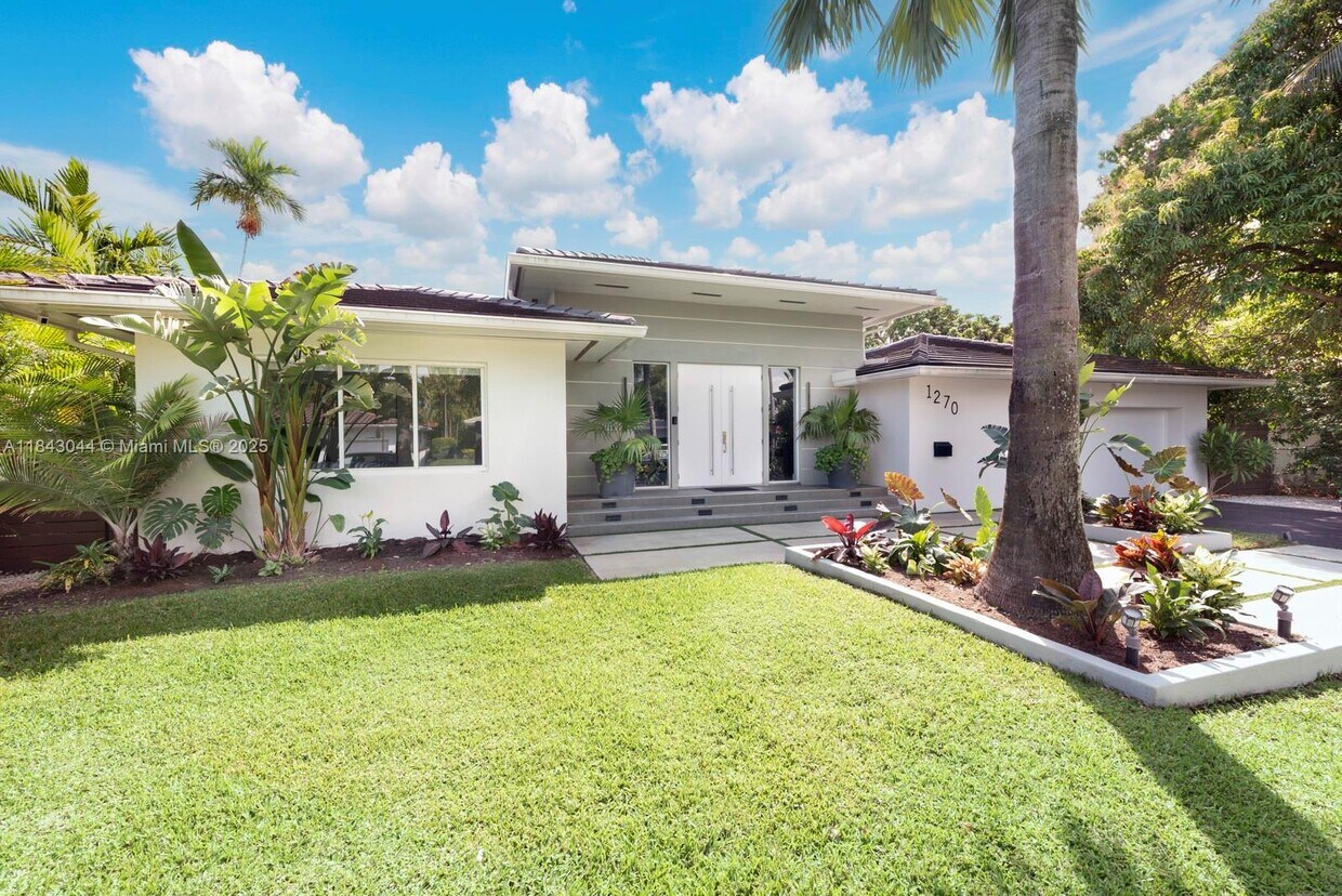 Foto principal - 1270 NE 97th St