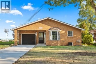 Building Photo - 13918 Riverside Dr E